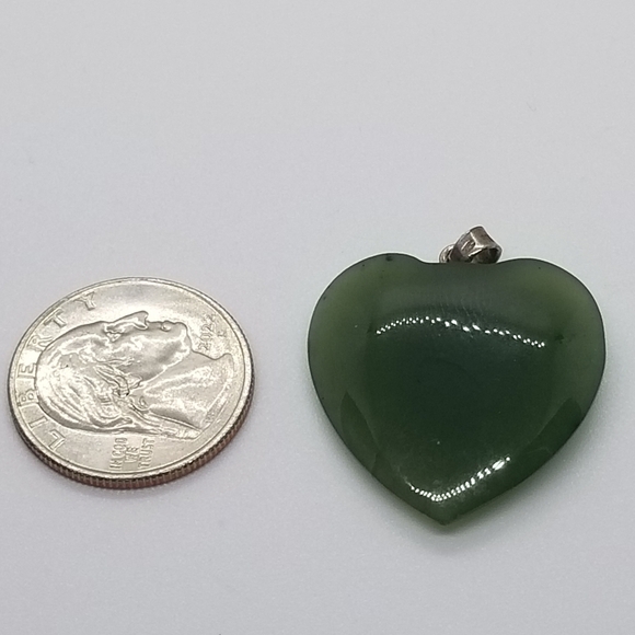 green stone heart pendant with small silver tone heart - Picture 3 of 3